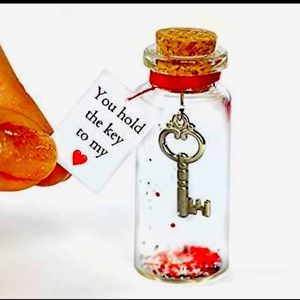 Valentine's dayyyyy!!!Miniature glass bottles